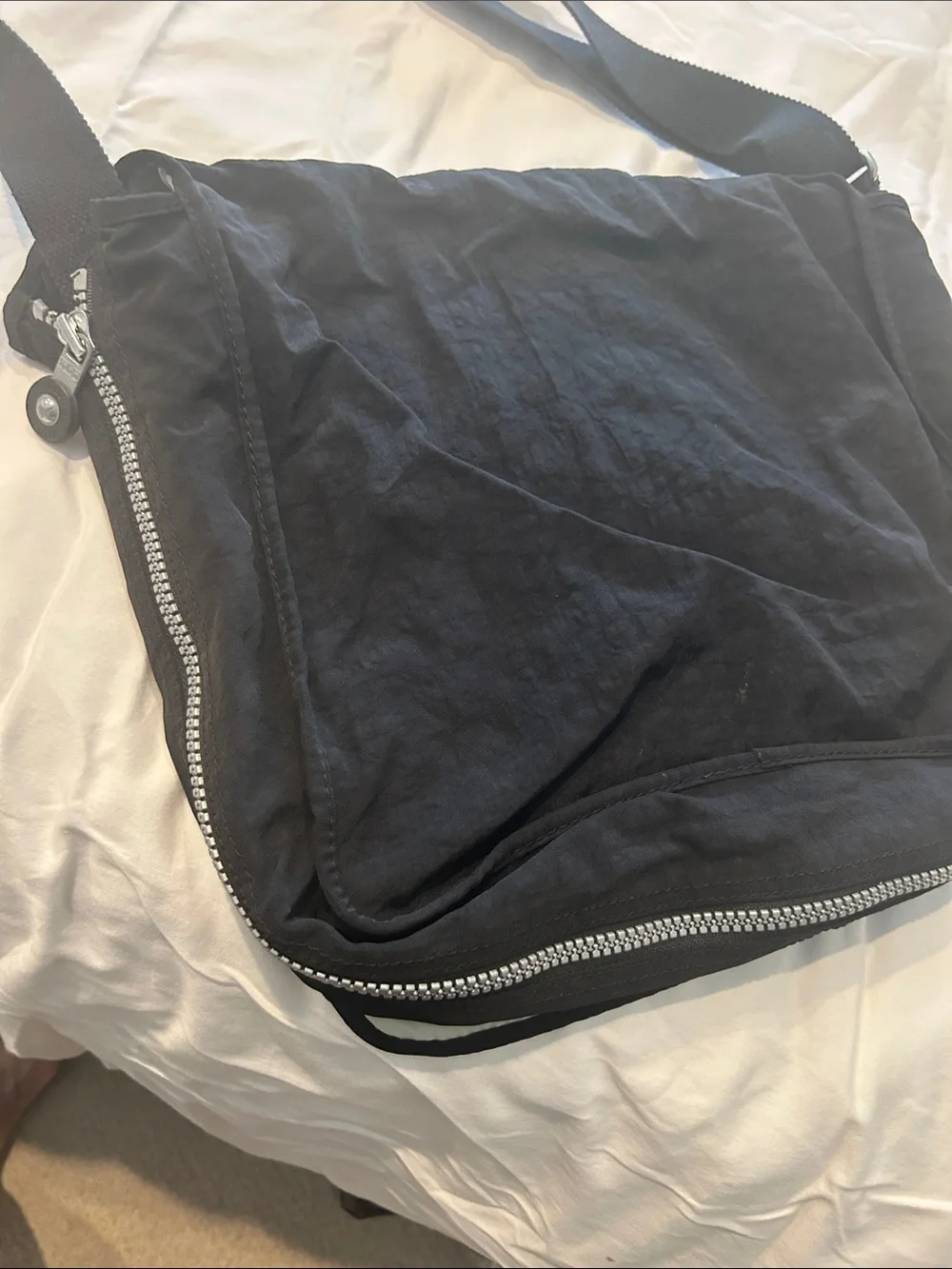 Kipling Black Men's or Women Messenger Crossbody Bag with Silver Zip 16x14